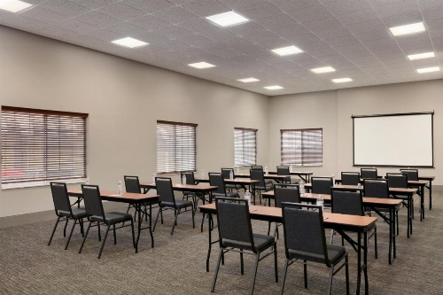 Country Inn & Suites by Radisson, London, KY image 24