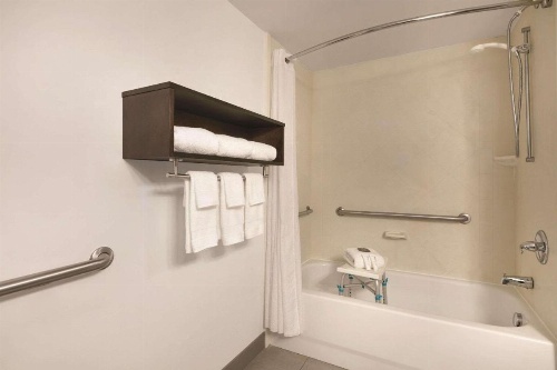 Country Inn & Suites by Radisson, London, KY image 8